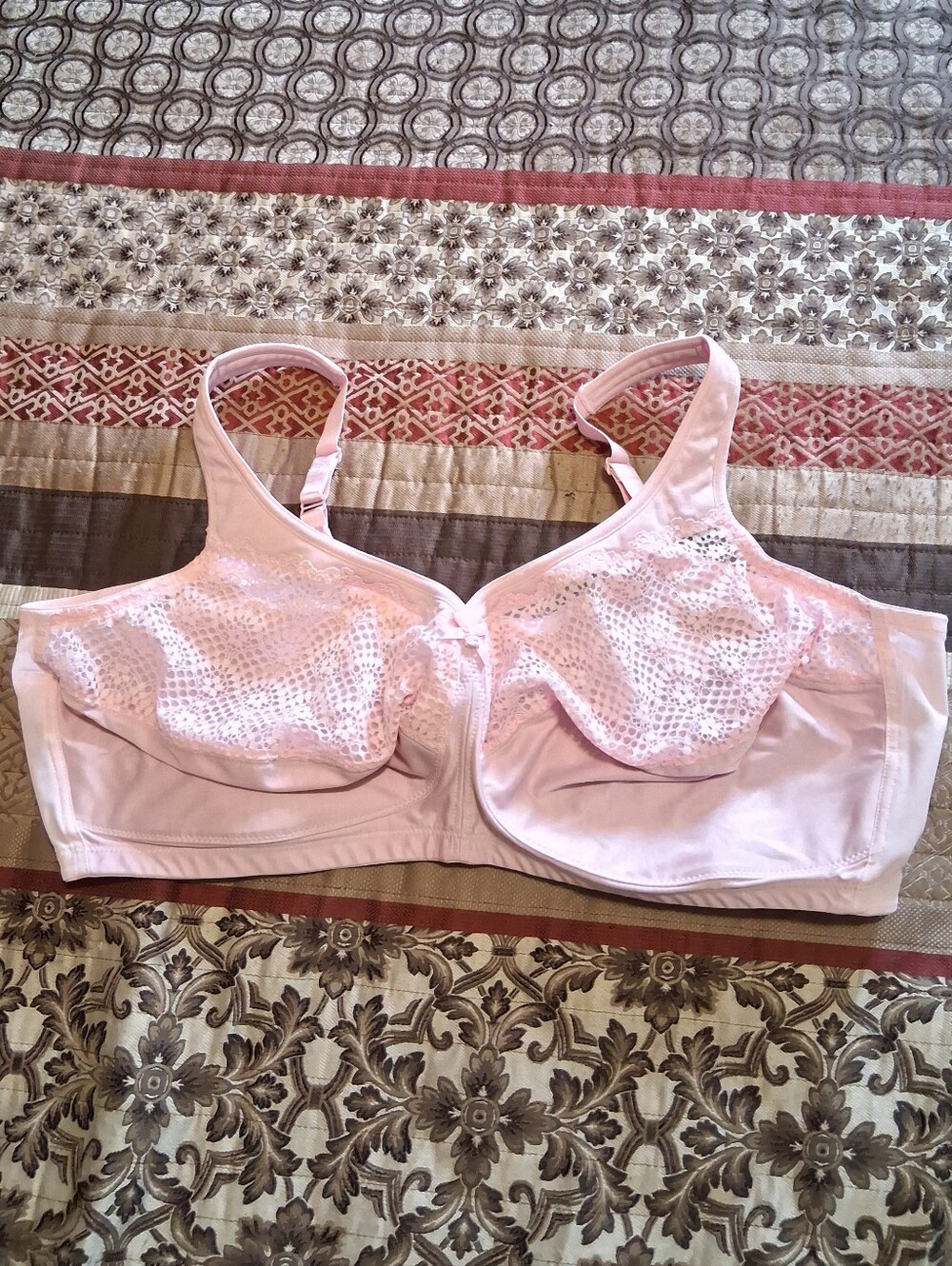 Glamorise Magic-Lift Moisture Control Lace Pink Bra Full Coverage Wire Free 50DD - Picture 5 of 15